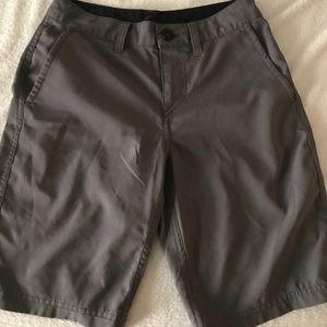 Boy’s Quiksilver shorts size 25